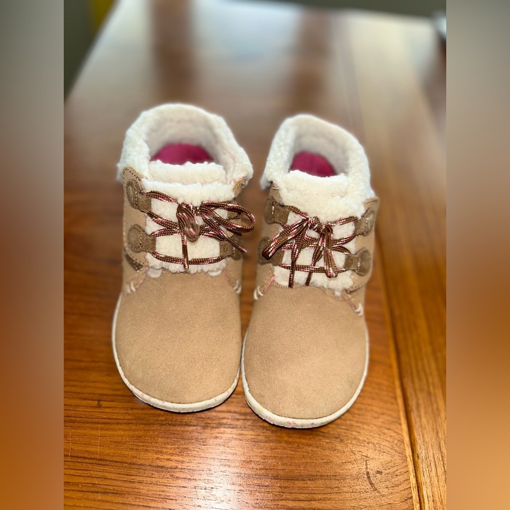 Like new! Merrell toddler boots